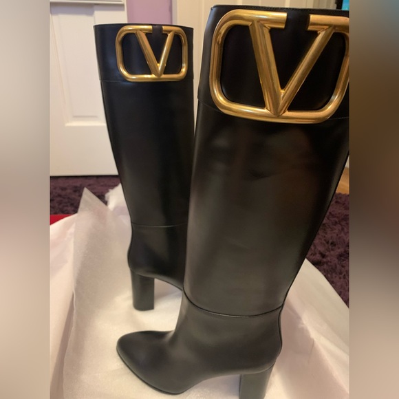Valentino Garavani Black Boots with Gold Accent - Picture 7 of 7